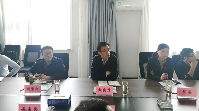 市金融監管局黨委副書(shū)記、副局長(cháng)戴曉峰等領(lǐng)導蒞臨東岳機械調研上市工作