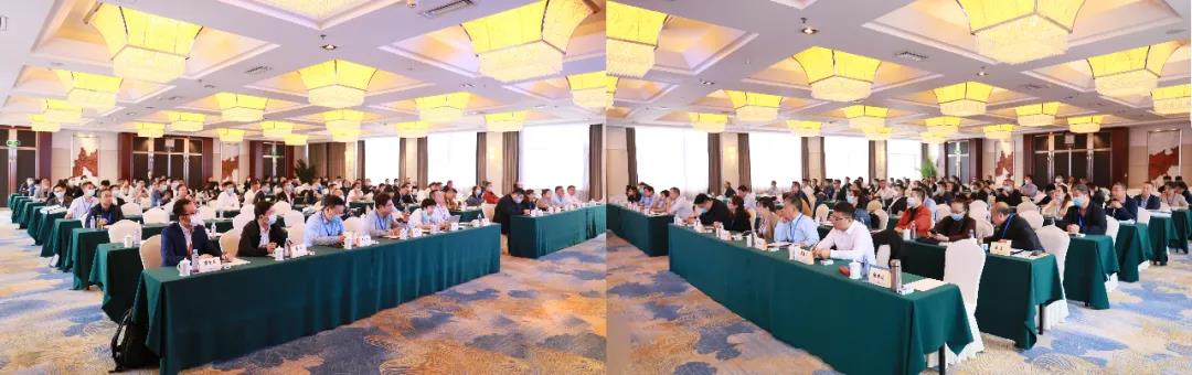 加氣協(xié)會(huì )主辦、東岳機械承辦的第五屆加氣混凝土行業(yè)總工程師論壇暨2021綠色低碳論壇圓滿(mǎn)召開(kāi)